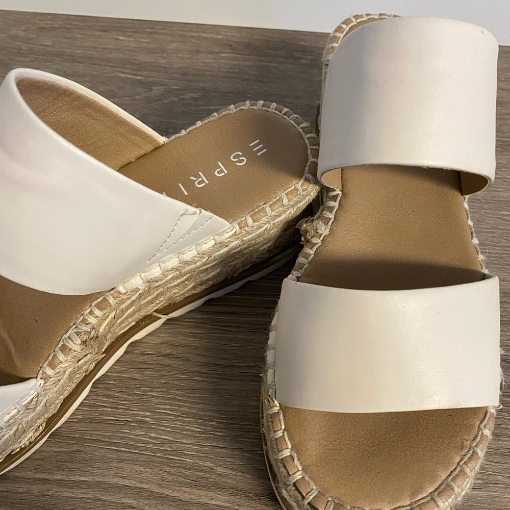 ESPIRIT woven platform sandal. Cream and tan color. Size 7